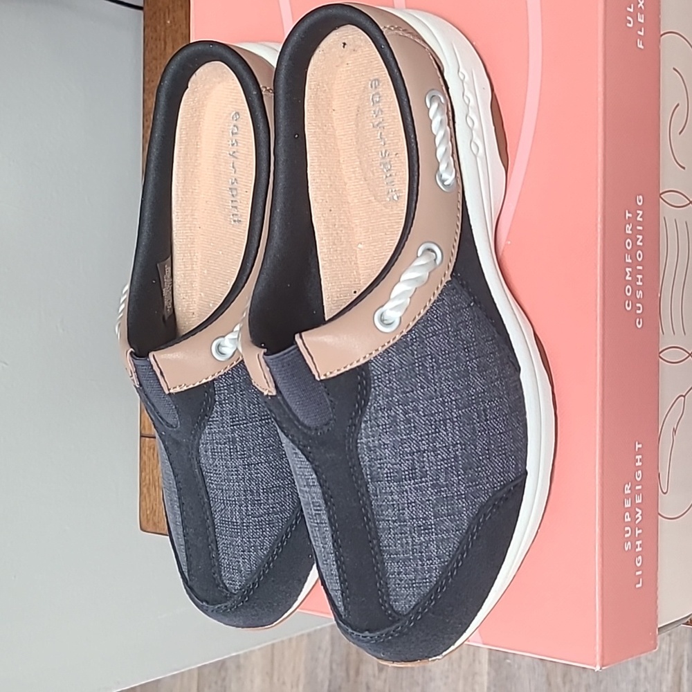 EASY SPIRIT BRAND WOMEN'S DARK BLUE LIGHTWEIGHT SHOES SIZE 5